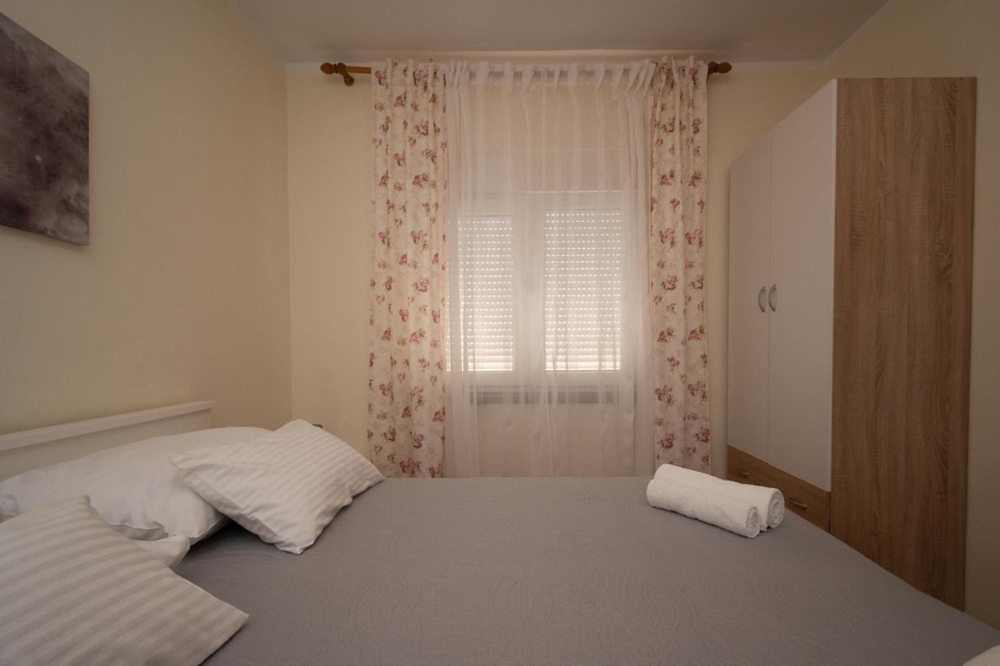 Apartments With A Parking Space Povljana, Pag - 6298 Room photo